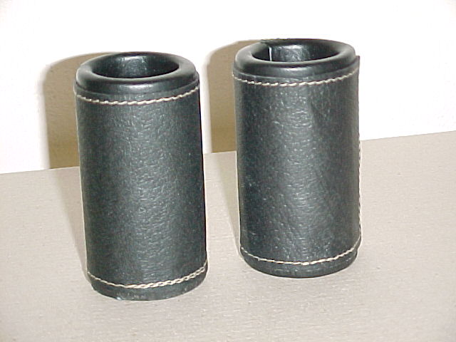 Lady Dice Cups, Bull Lip
Click to return